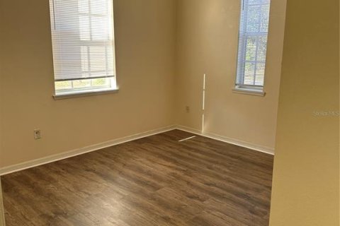 Apartamento en alquiler en Deltona, Florida, 3 dormitorios, 102.19 m2 № 1521350 - foto 1