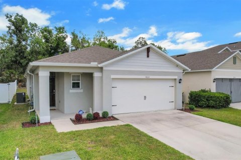 House in Leesburg, Florida 3 bedrooms, 152.82 sq.m. № 2232198