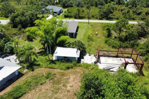 Casa en venta en Port Charlotte, Florida, 3 dormitorios, 151.06 m2 № 1911799 - foto 11