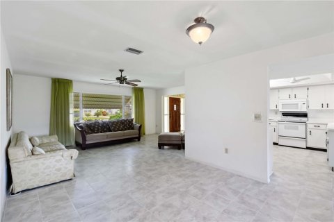 House in Venice, Florida 2 bedrooms, 145.02 sq.m. № 1826762 - photo 8