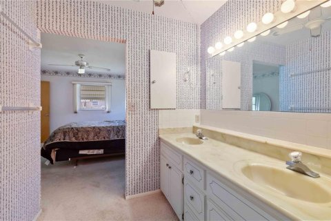 House in Venice, Florida 2 bedrooms, 145.02 sq.m. № 1826762 - photo 25
