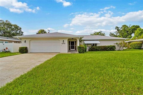 House in Venice, Florida 2 bedrooms, 145.02 sq.m. № 1826762 - photo 1
