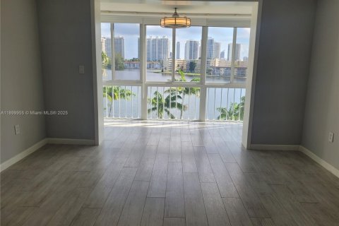Condo in Aventura, Florida, 1 bedroom  № 1952512 - photo 21