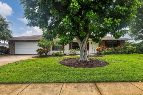 Купить виллу или дом в Брейдентон, Флорида 7 комнат, 169.64м2, № 1918604 - фото 2