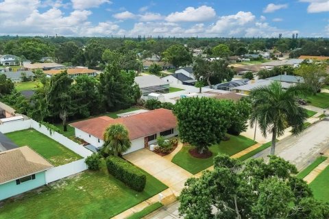 Купить виллу или дом в Брейдентон, Флорида 7 комнат, 169.64м2, № 1918604 - фото 4