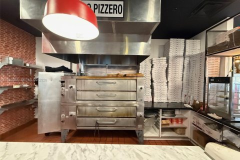 Commercial property in Miramar, Florida № 2019748 - photo 4