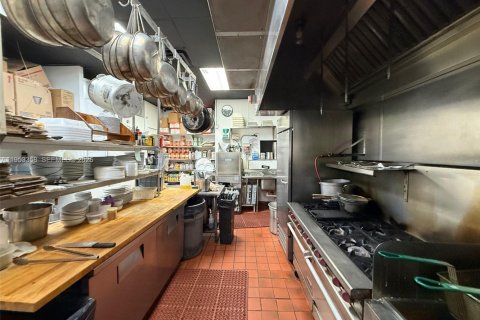 Commercial property in Miramar, Florida № 2019748 - photo 3