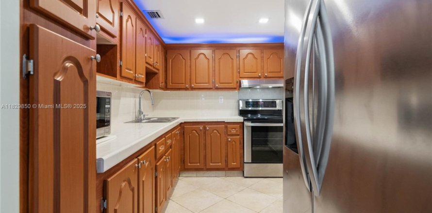 Condo à North Miami Beach, Floride, 2 chambres № 1802821