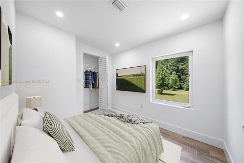 House in Miami, Florida 3 bedrooms, 76.09 sq.m. № 1944441 - photo 16