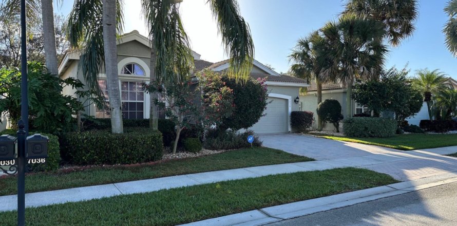 House in Delray Beach, Florida 3 bedrooms, 195 sq.m. № 1040903