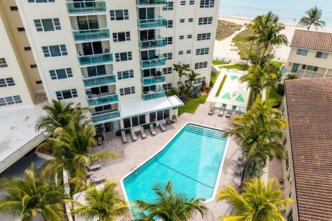 Condo in Lauderdale-by-the-Sea, Florida, 2 bedrooms  № 2190941 - photo 26