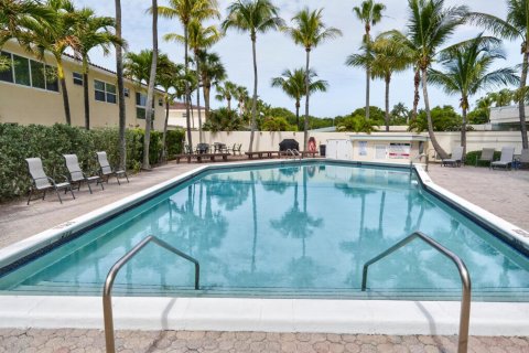 Condo in Lauderdale-by-the-Sea, Florida, 2 bedrooms  № 2190941 - photo 21