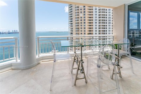 Condominio en alquiler en Miami, Florida, 3 dormitorios, 218.6 m2 № 1938230 - foto 4