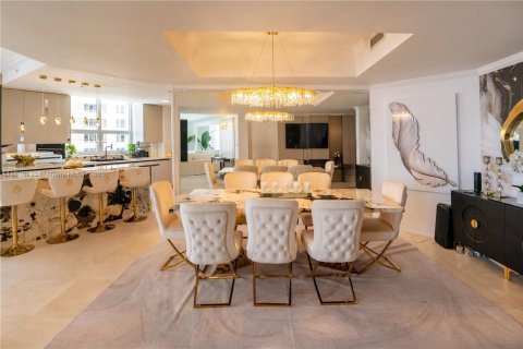 Condominio en alquiler en Miami, Florida, 3 dormitorios, 218.6 m2 № 1938230 - foto 11