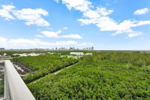 Copropriété à vendre à North Miami, Floride: 2 chambres, 148.92 m2 № 2300824 - photo 22