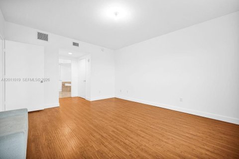 Copropriété à vendre à North Miami, Floride: 2 chambres, 148.92 m2 № 2300824 - photo 11
