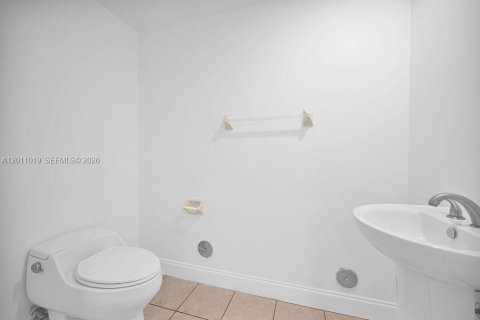 Copropriété à vendre à North Miami, Floride: 2 chambres, 148.92 m2 № 2300824 - photo 21