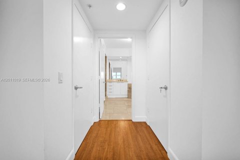 Copropriété à vendre à North Miami, Floride: 2 chambres, 148.92 m2 № 2300824 - photo 12