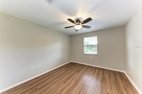 House in Sarasota, Florida 3 bedrooms, 107.77 sq.m. № 2229559 - photo 20