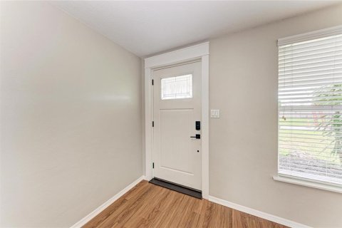 House in Sarasota, Florida 3 bedrooms, 107.77 sq.m. № 2229559 - photo 29