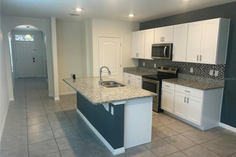 Villa ou maison à vendre à DeLand, Floride: 3 chambres, 154.78 m2 № 2308439 - photo 2