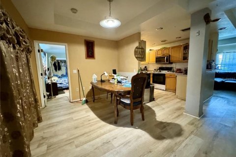 House in Venice, Florida 3 bedrooms, 149.94 sq.m. № 2238478 - photo 6
