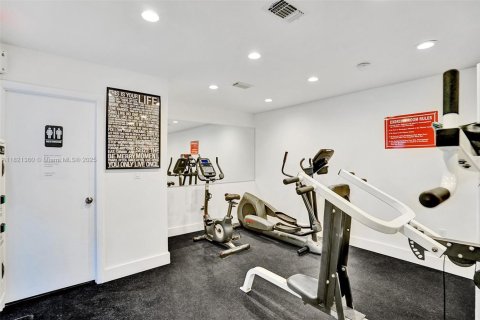 Casa en alquiler en North Miami, Florida, 2 dormitorios, 107.3 m2 № 1937605 - foto 15
