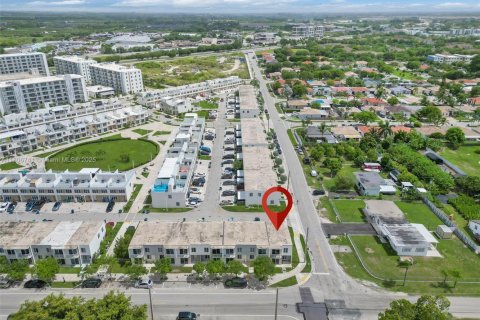 Adosado en venta en Homestead, Florida, 4 dormitorios, 133.22 m2 № 2015991 - foto 17
