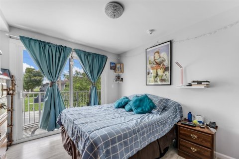 Adosado en venta en Homestead, Florida, 4 dormitorios, 133.22 m2 № 2015991 - foto 11