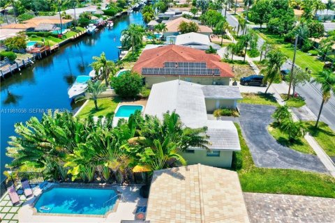 House in Pompano Beach, Florida 3 bedrooms, 136.57 sq.m. № 2044033 - photo 30