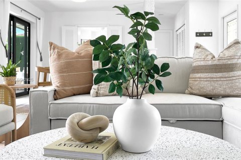 House in Pompano Beach, Florida 3 bedrooms, 136.57 sq.m. № 2044033 - photo 4