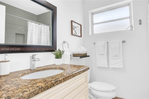 House in Pompano Beach, Florida 3 bedrooms, 136.57 sq.m. № 2044033 - photo 24