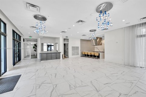 Condo in Doral, Florida, 3 bedrooms  № 1888839 - photo 21