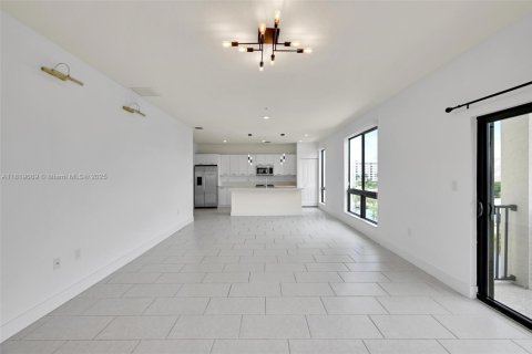 Condo in Doral, Florida, 3 bedrooms  № 1888839 - photo 5