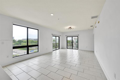 Condo in Doral, Florida, 3 bedrooms  № 1888839 - photo 4