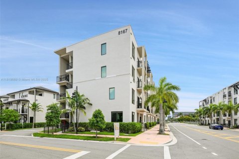 Condo in Doral, Florida, 3 bedrooms  № 1888839 - photo 22