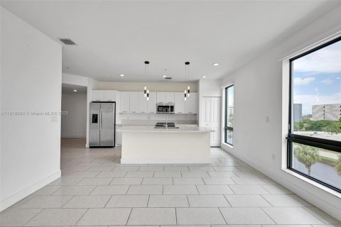 Condo in Doral, Florida, 3 bedrooms  № 1888839 - photo 9