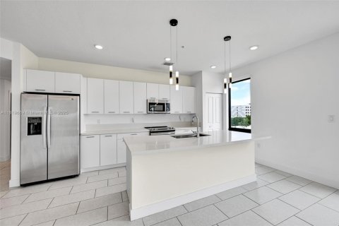 Condo in Doral, Florida, 3 bedrooms  № 1888839 - photo 7