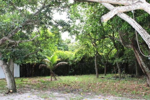 Villa ou maison à vendre à North Miami, Floride: 3 chambres, 154.68 m2 № 2432073 - photo 16