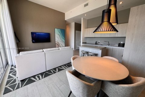 Купить кондоминиум в Холливуд, Флорида 3 спальни, 104.24м2, № 1957942 - фото 4