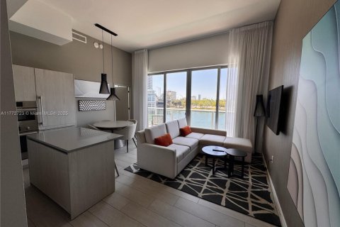 Купить кондоминиум в Холливуд, Флорида 3 спальни, 104.24м2, № 1957942 - фото 2