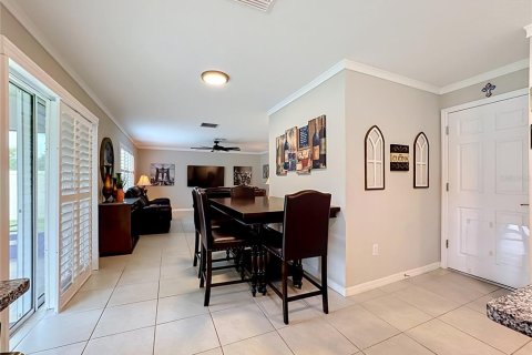 House in Wimauma, Florida 4 bedrooms, 237.27 sq.m. № 2394044 - photo 13