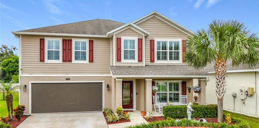 House in Wimauma, Florida 4 bedrooms, 237.27 sq.m. № 2394044