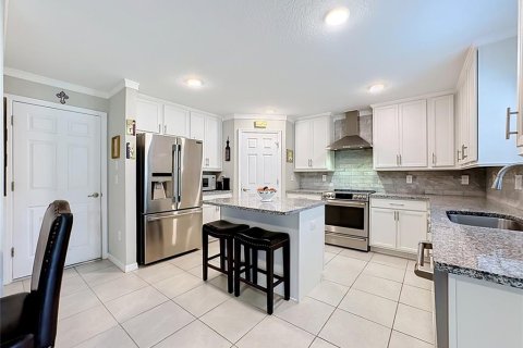 House in Wimauma, Florida 4 bedrooms, 237.27 sq.m. № 2394044 - photo 14
