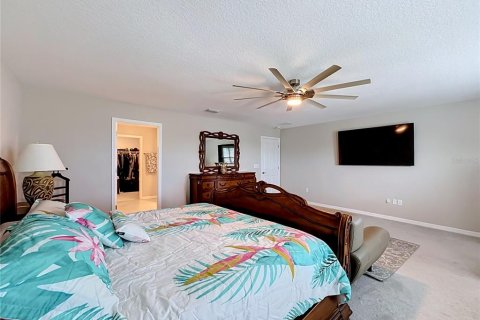 House in Wimauma, Florida 4 bedrooms, 237.27 sq.m. № 2394044 - photo 30
