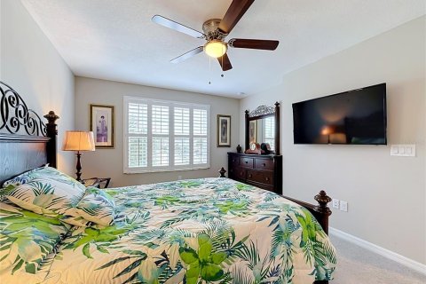 House in Wimauma, Florida 4 bedrooms, 237.27 sq.m. № 2394044 - photo 24