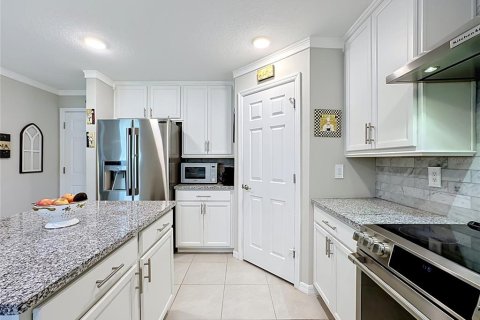 House in Wimauma, Florida 4 bedrooms, 237.27 sq.m. № 2394044 - photo 19