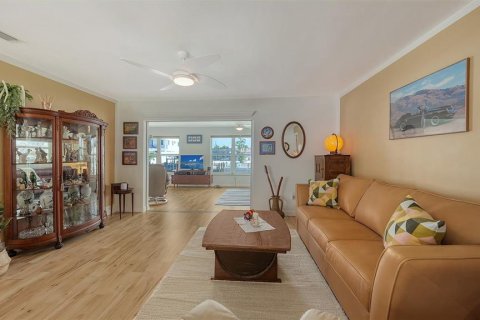 House in Bradenton, Florida 2 bedrooms, 144.37 sq.m. № 1869465 - photo 8