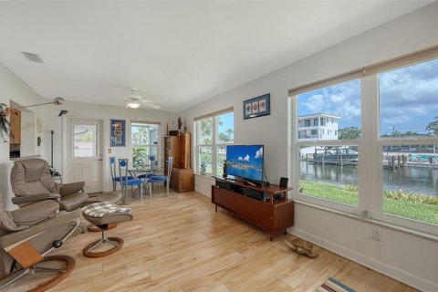 House in Bradenton, Florida 2 bedrooms, 144.37 sq.m. № 1869465 - photo 24