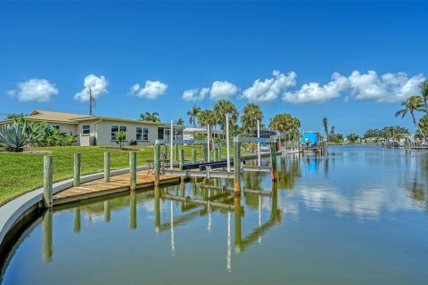 House in Bradenton, Florida 2 bedrooms, 144.37 sq.m. № 1869465 - photo 28